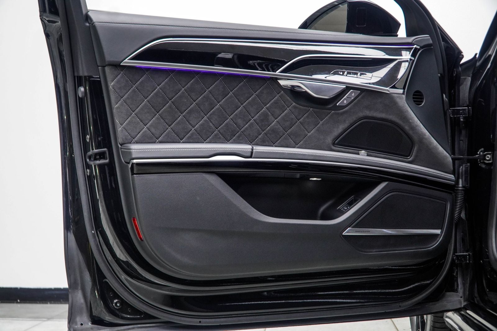 2024 Audi S8 4.0T quattro