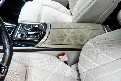 2023 BMW 7 Series 760i xDrive
