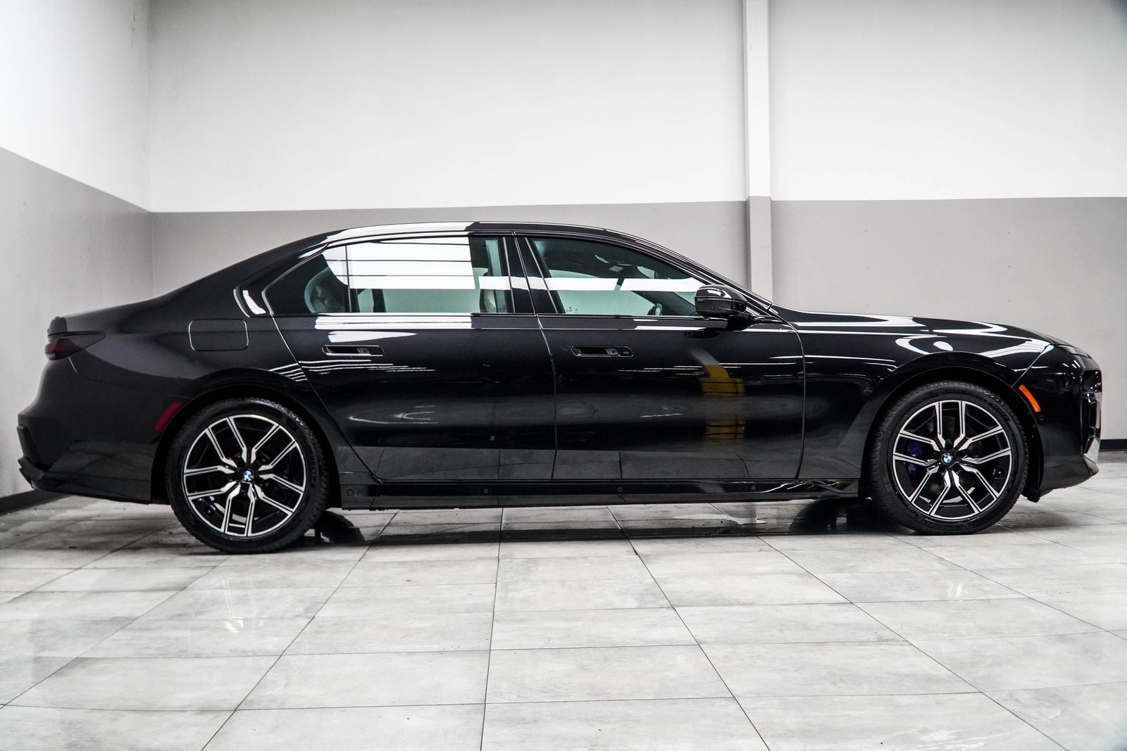 2023 BMW 7 Series 760i xDrive
