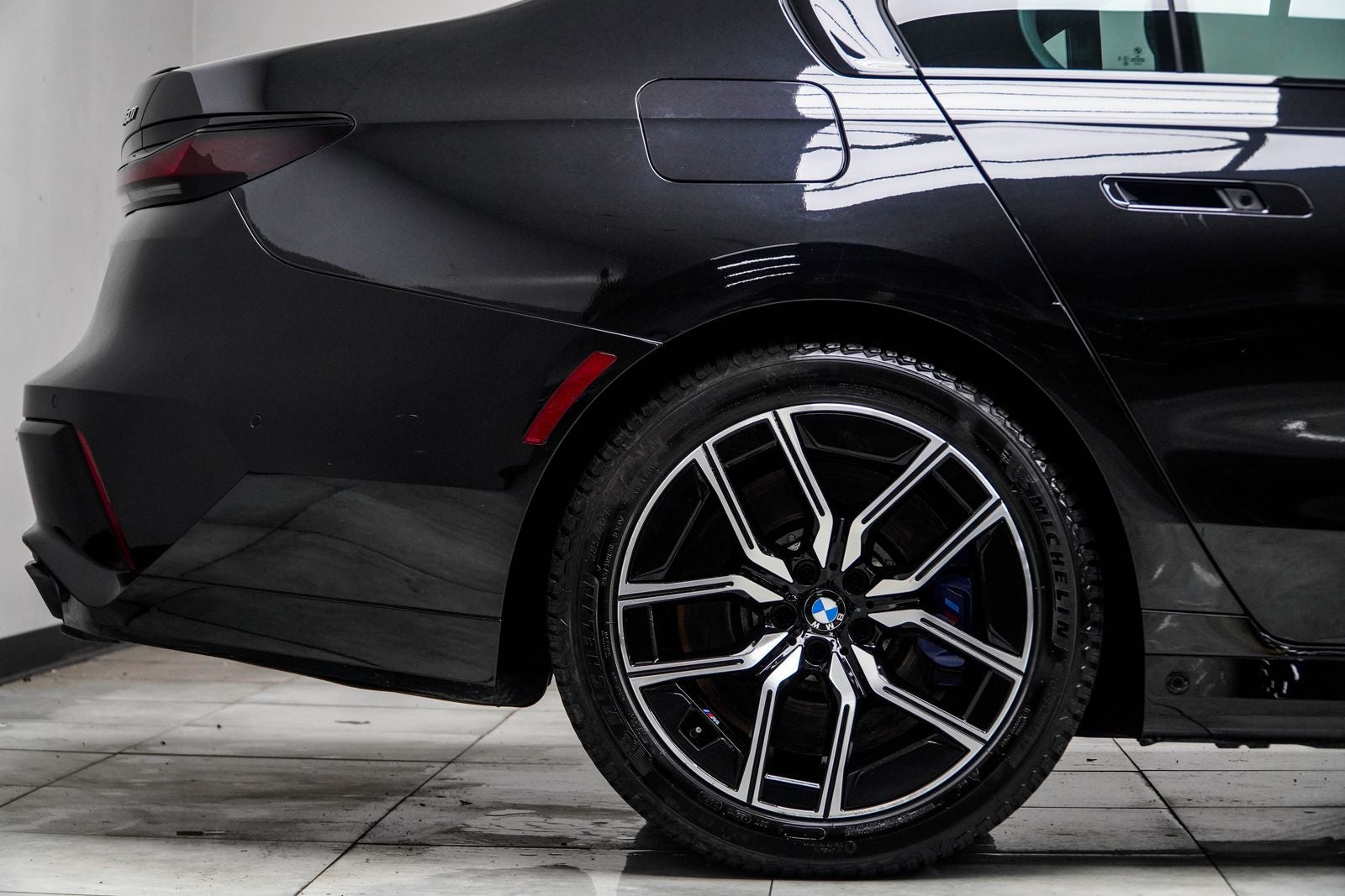 2023 BMW 7 Series 760i xDrive