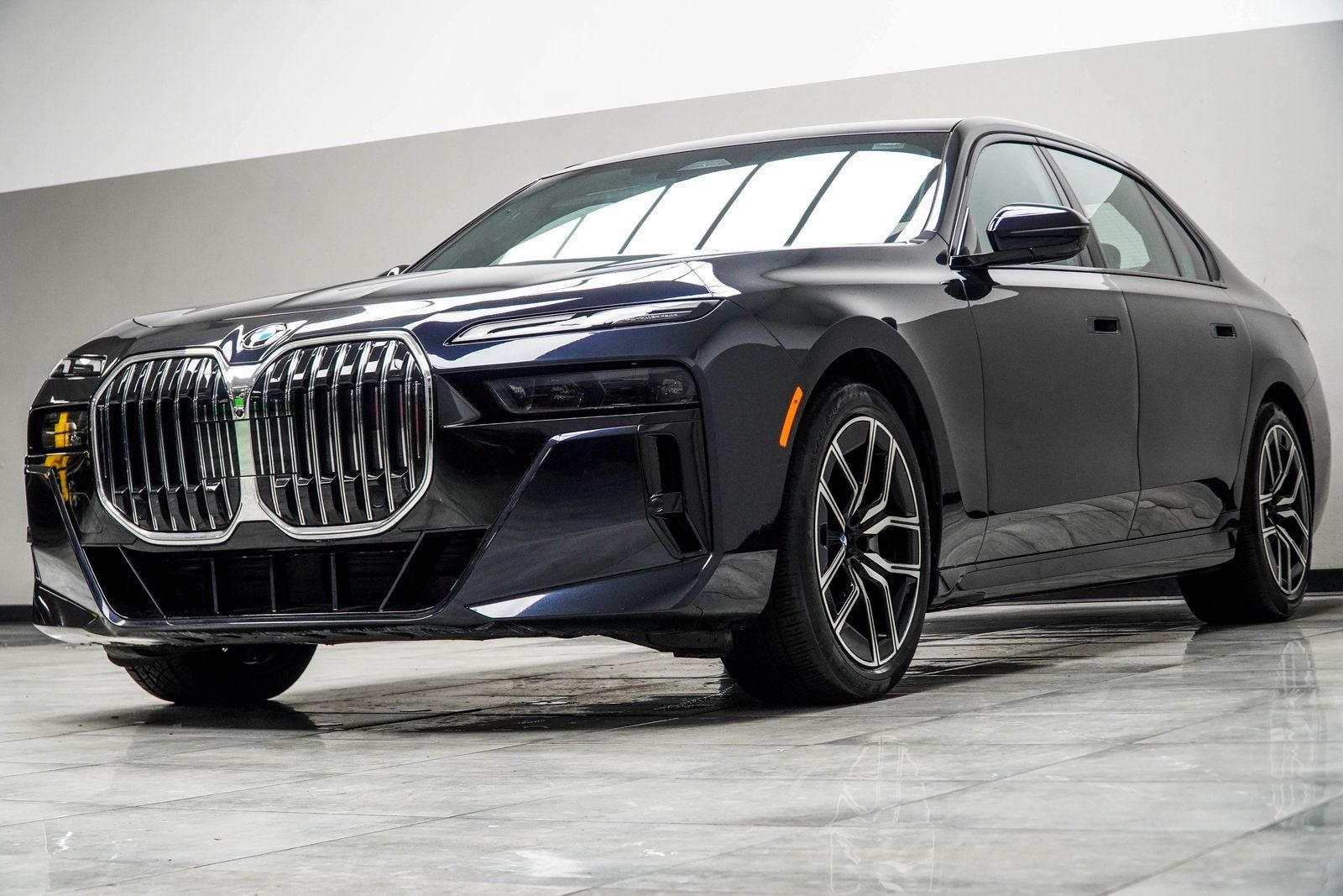 2023 BMW 7 Series 760i xDrive