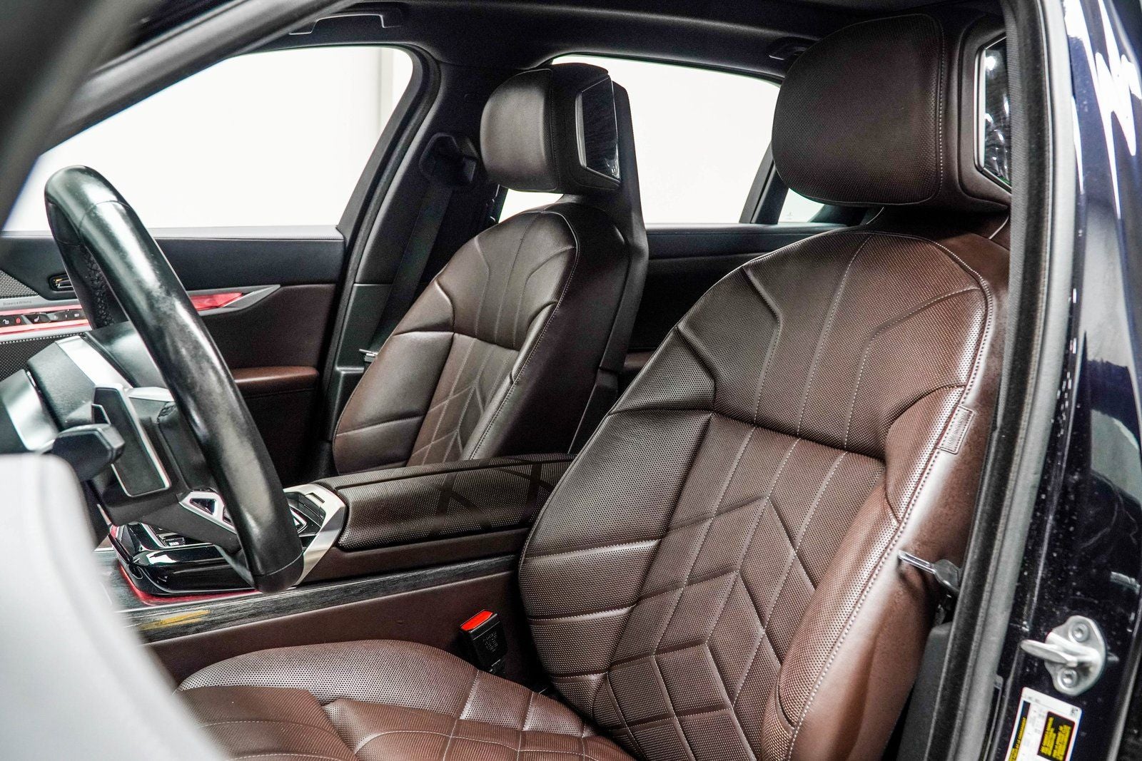 2023 BMW 7 Series 760i xDrive