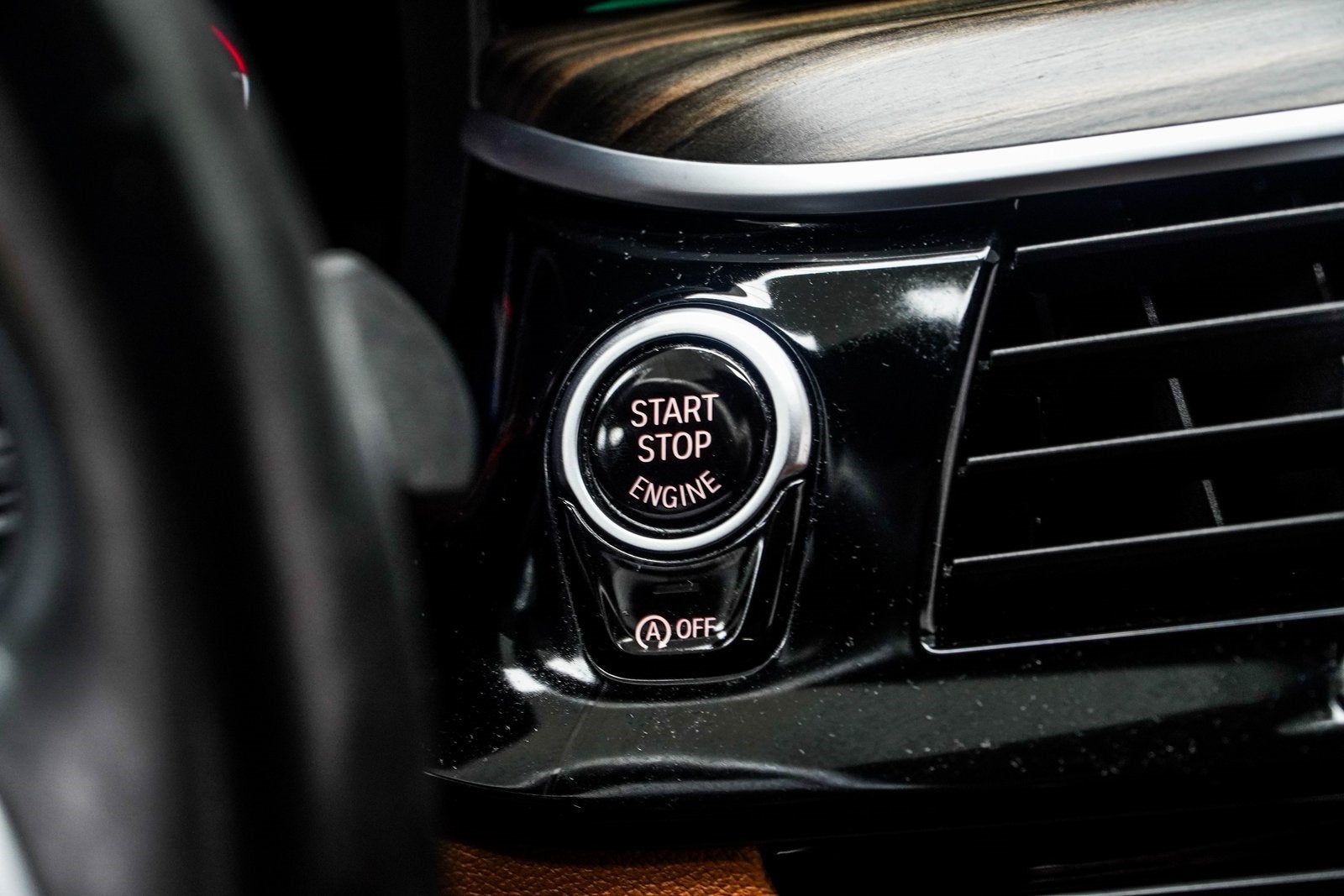 2023 BMW 5 Series 530i