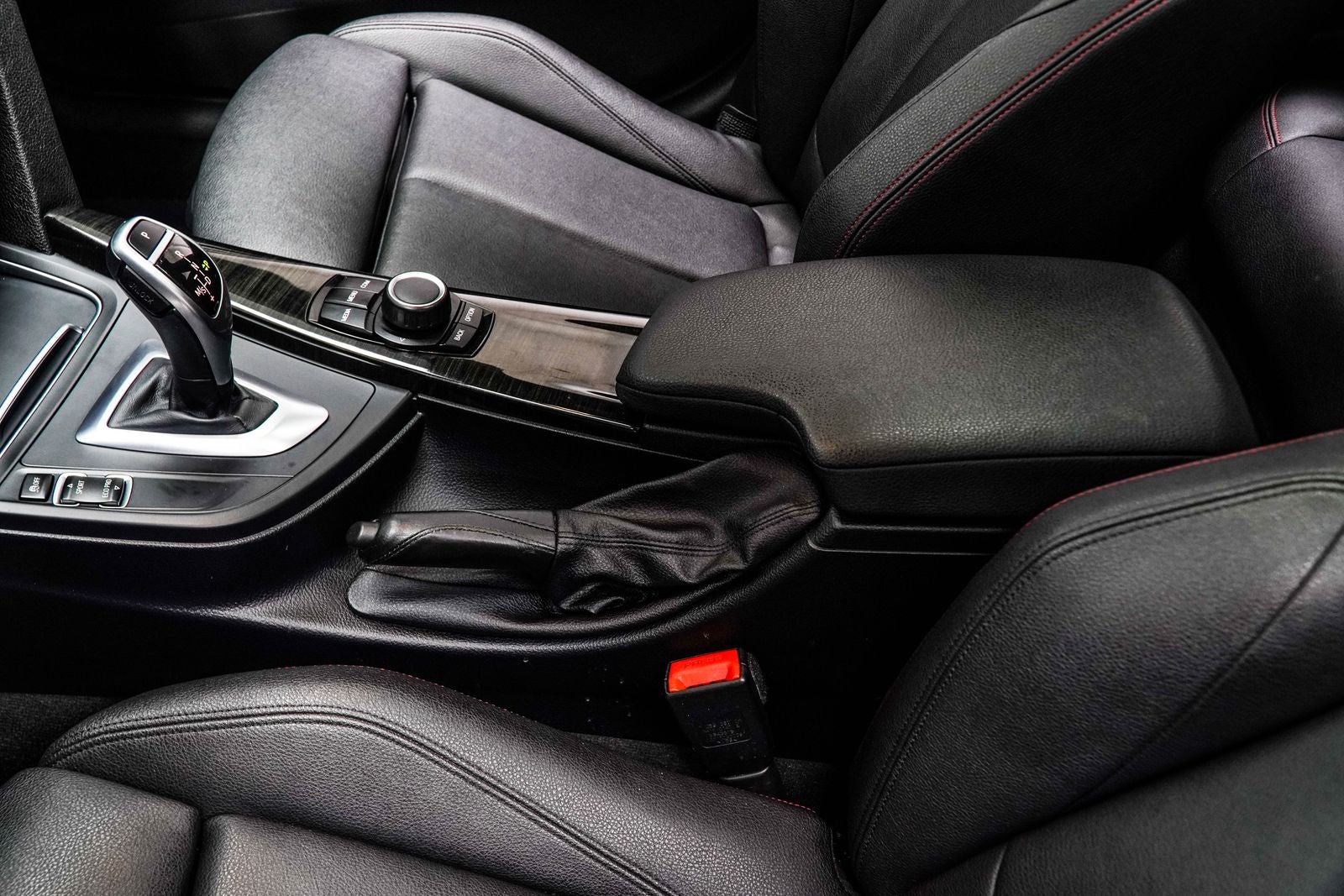 2018 BMW 3 Series 330i xDrive