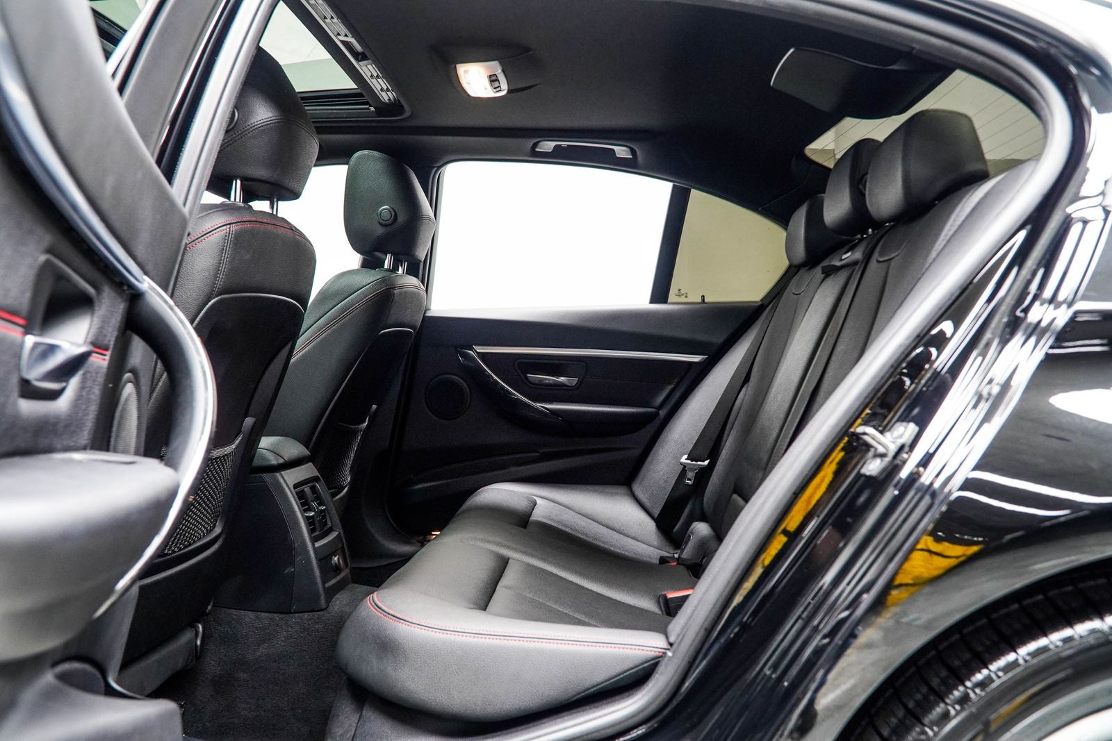 2018 BMW 3 Series 330i xDrive