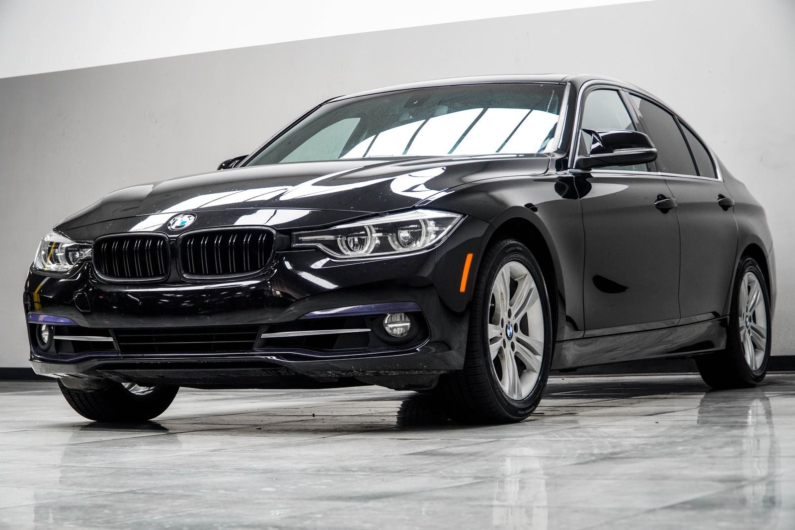 2018 BMW 3 Series 330i xDrive