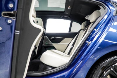 2024 BMW i5 M60