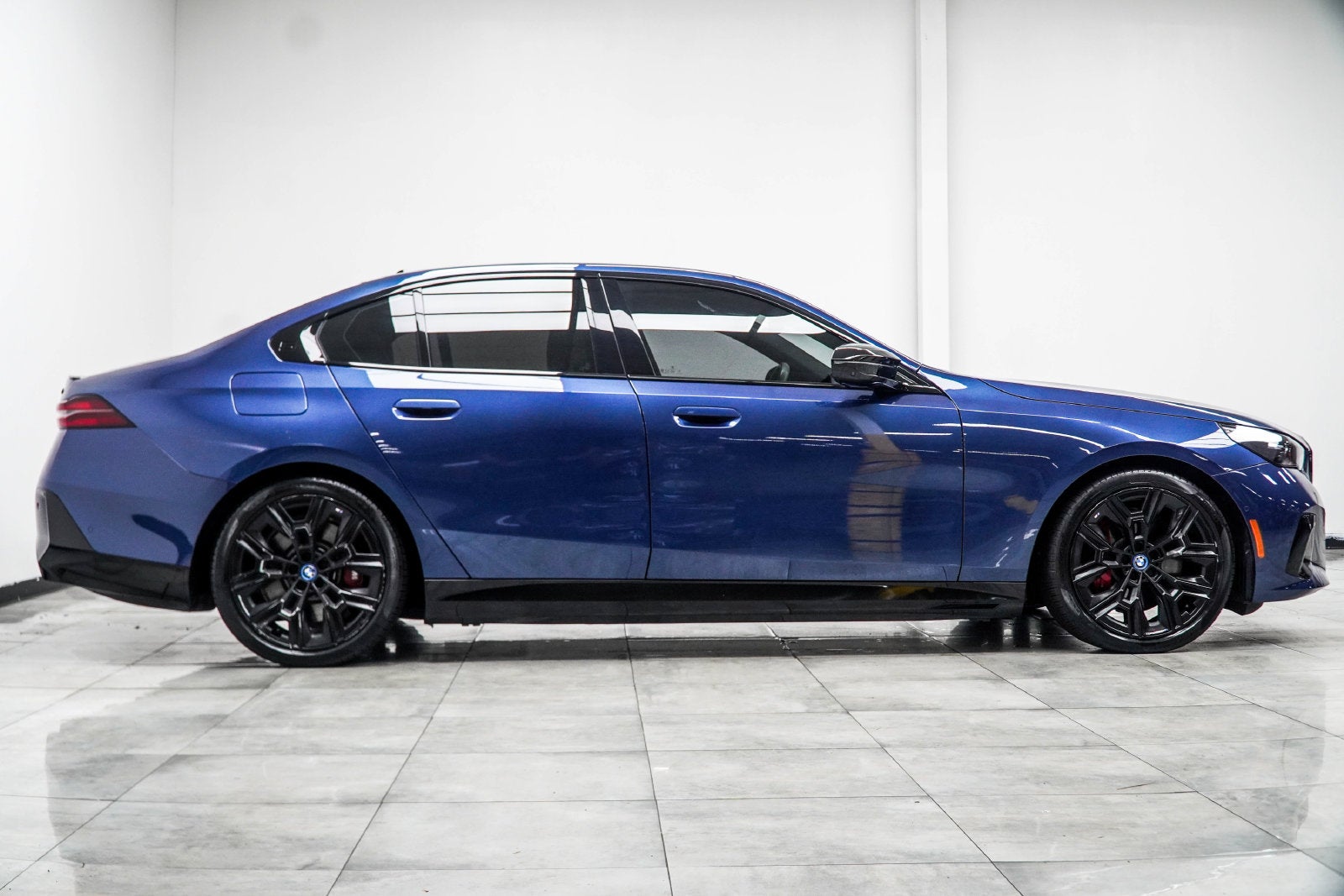 2024 BMW i5 M60