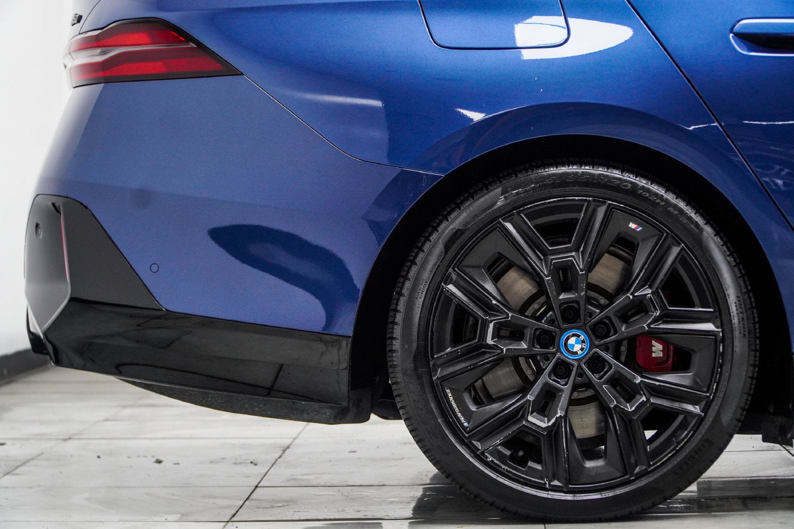 2024 BMW i5 M60