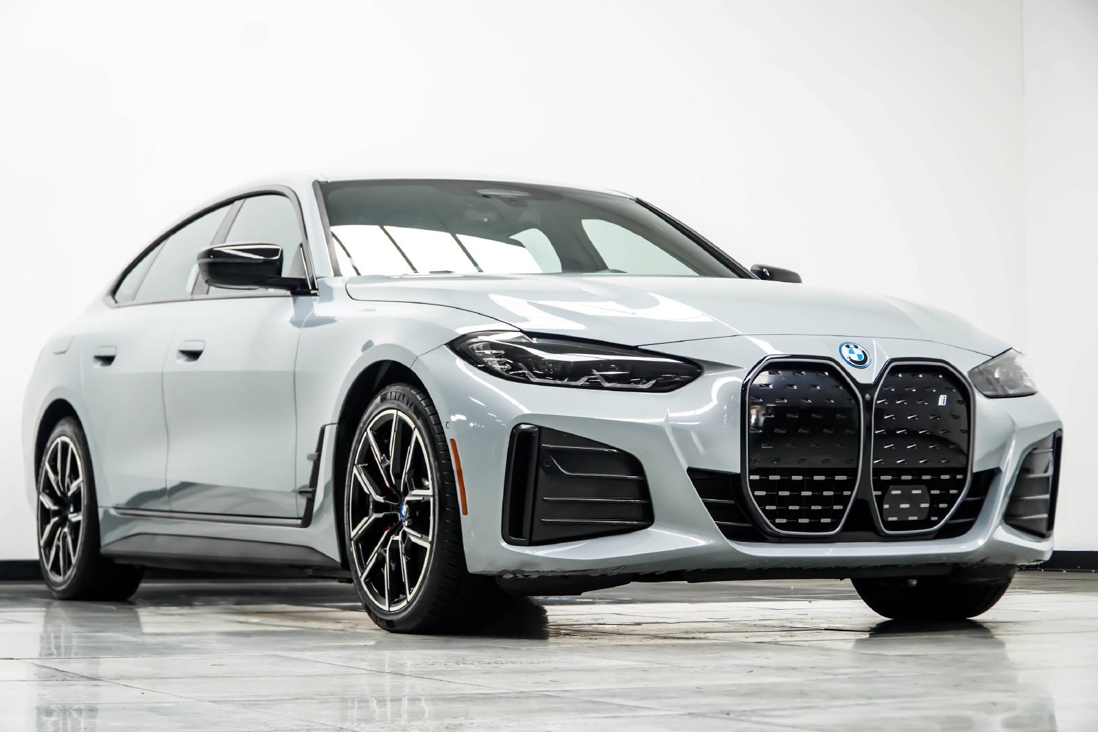 2023 BMW i4 eDrive40