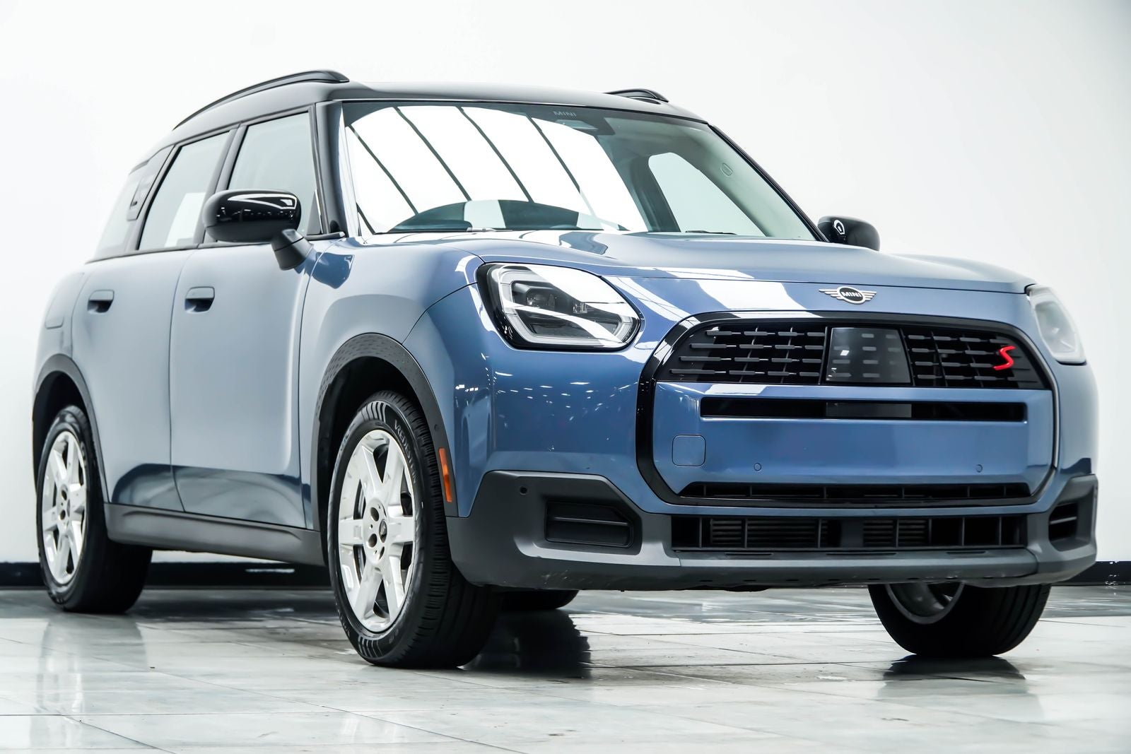 2025 MINI Cooper S Countryman Signature Plus