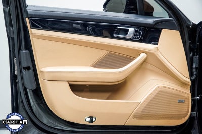 2018 Porsche Panamera Base