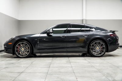 2017 Porsche Panamera Turbo