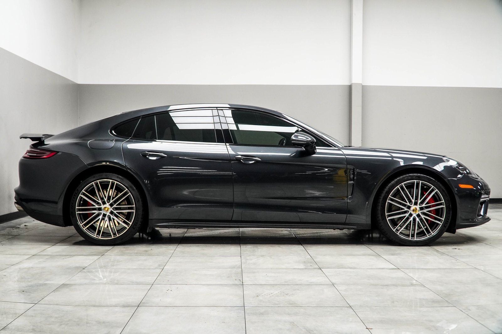 2017 Porsche Panamera Turbo