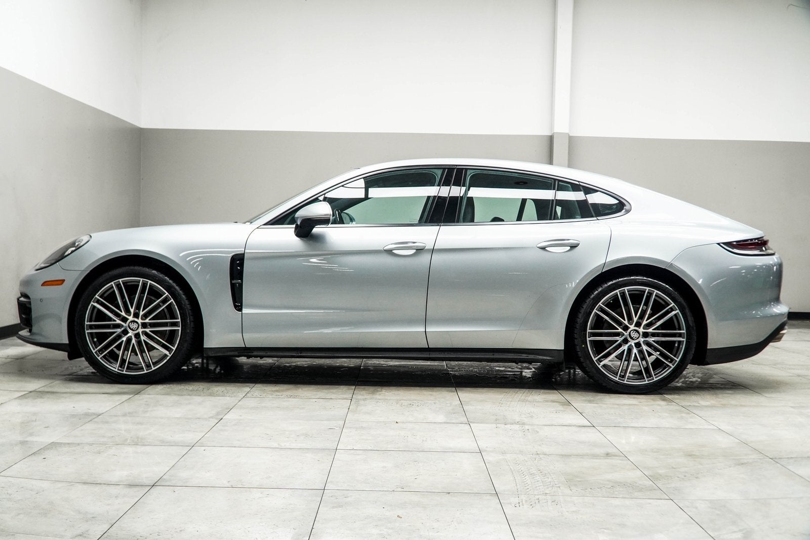 2021 Porsche Panamera 4