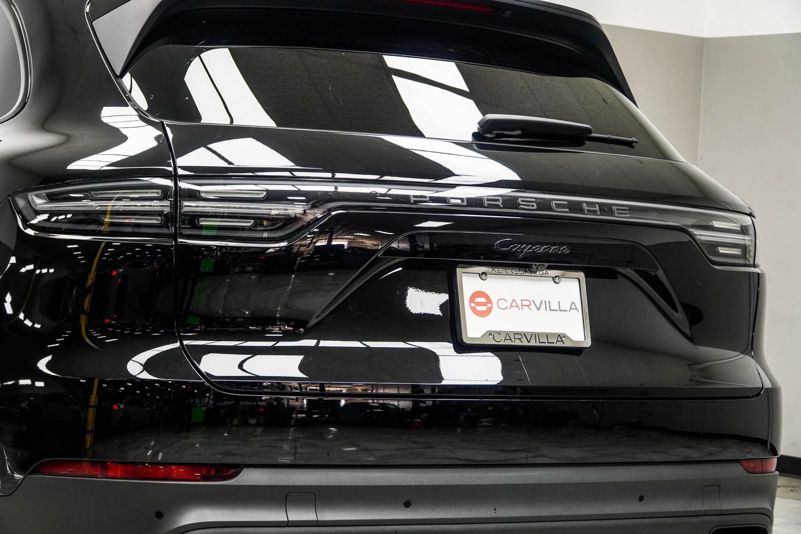 2023 Porsche Cayenne Platinum Edition