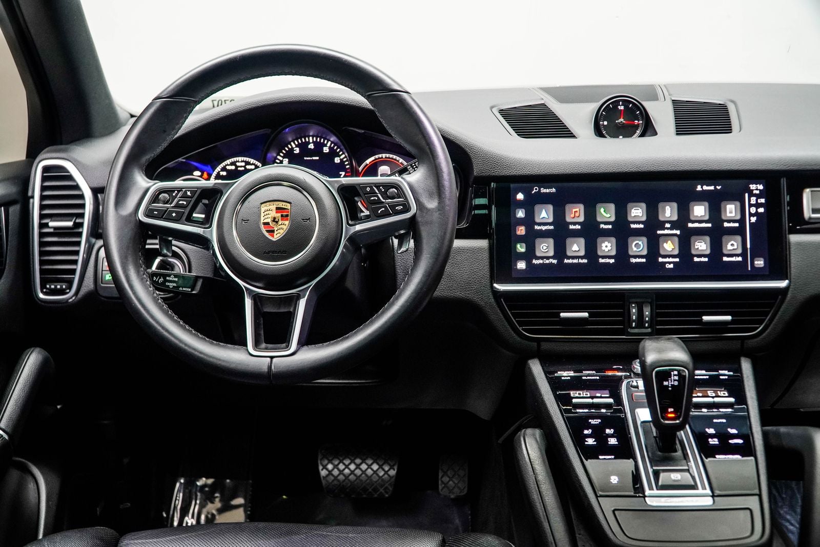 2023 Porsche Cayenne Platinum Edition