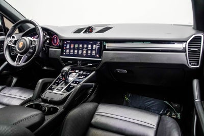 2023 Porsche Cayenne Platinum Edition