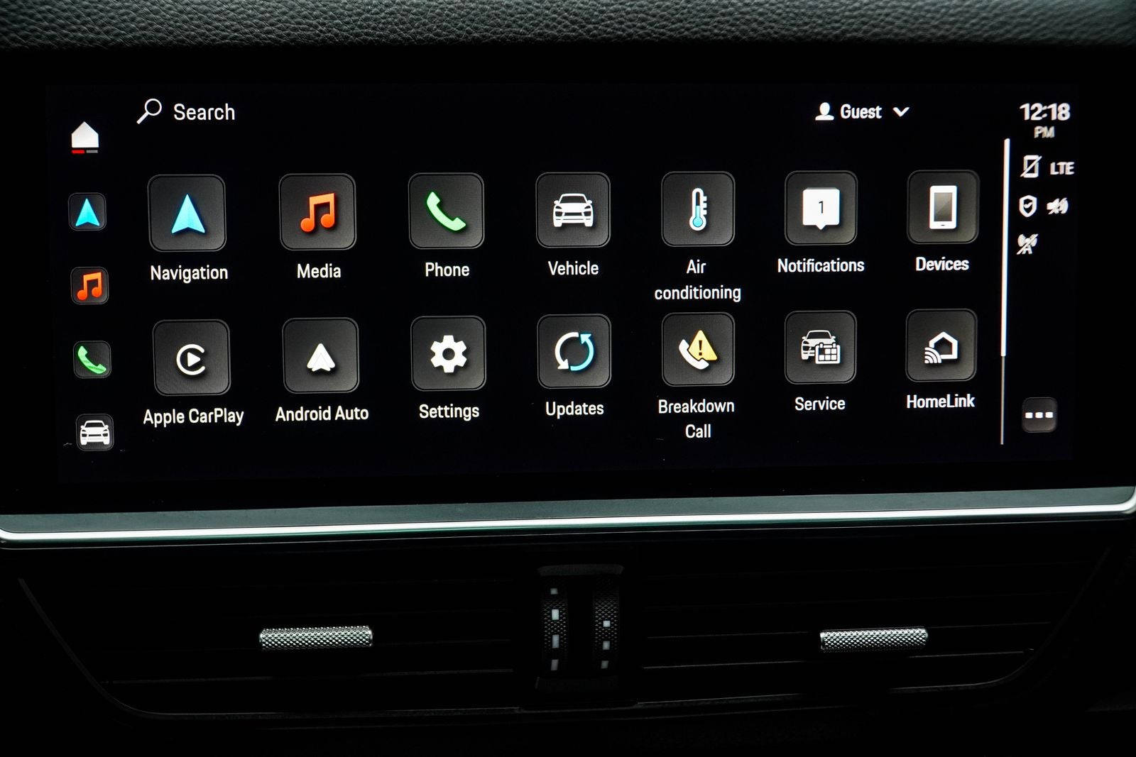 2023 Porsche Cayenne Platinum Edition