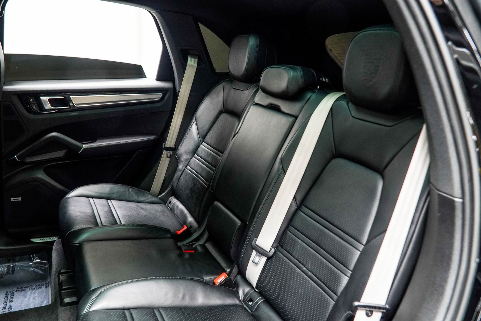 2023 Porsche Cayenne Platinum Edition