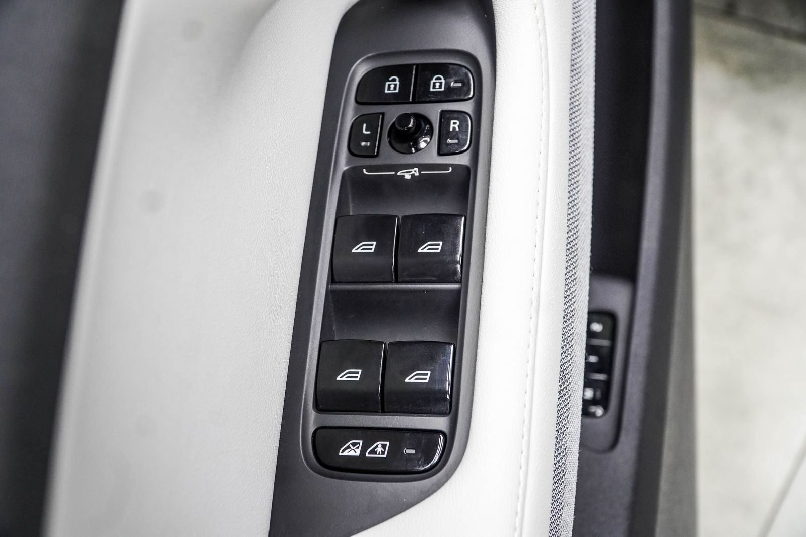 2023 Polestar 2 Long Range Dual Motor Performance Plus