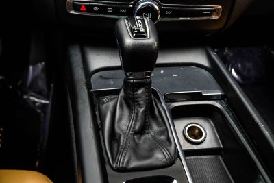2020 Volvo XC60 T5 Momentum