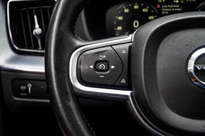 2020 Volvo XC60 T5 Momentum