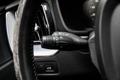 2020 Volvo XC60 T5 Momentum