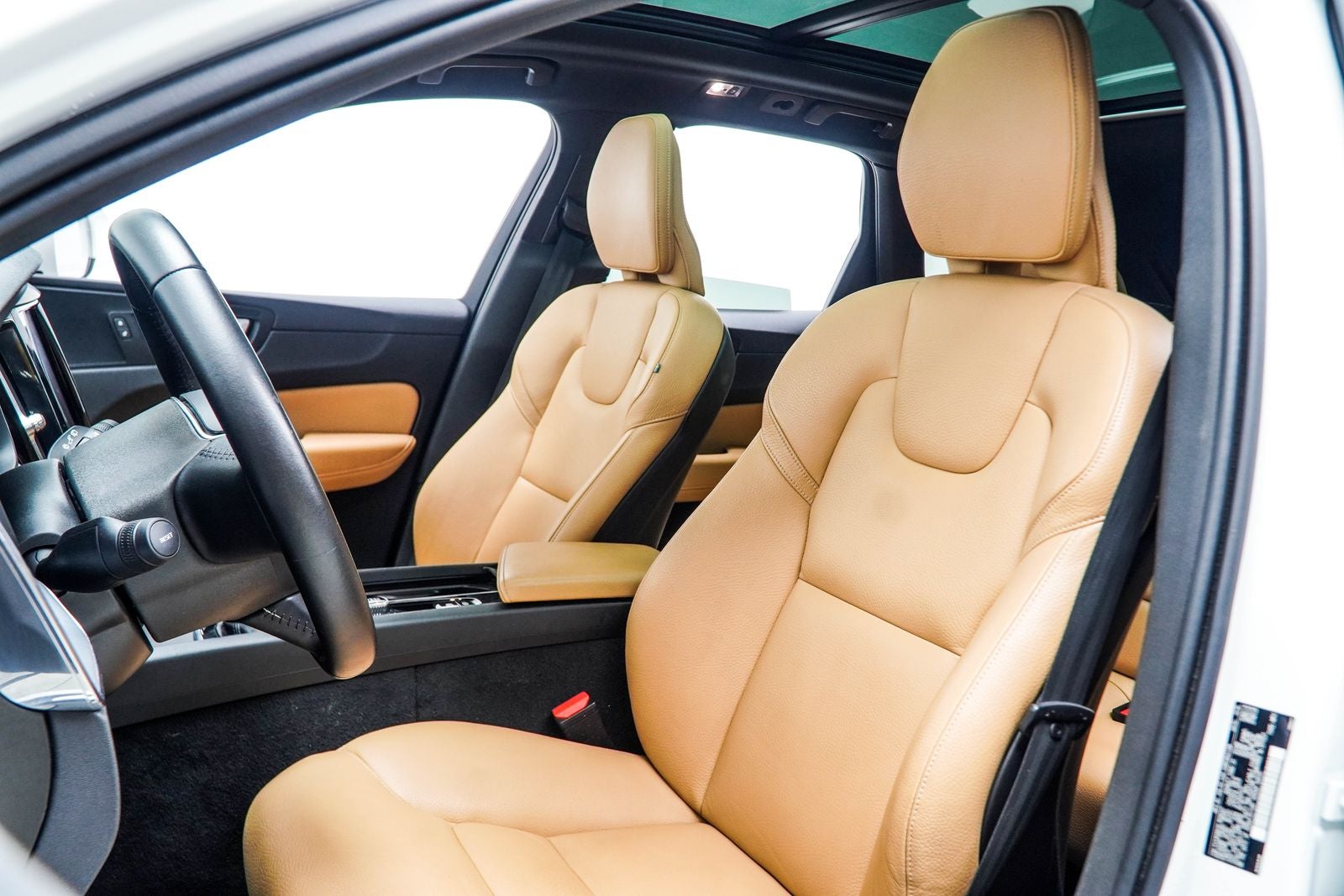 2020 Volvo XC60 T5 Momentum