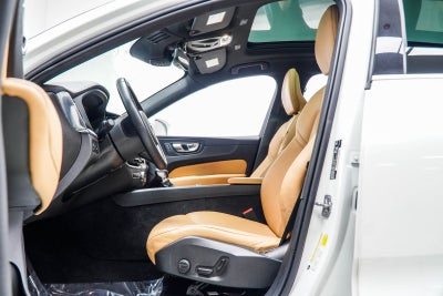 2020 Volvo XC60 T5 Momentum