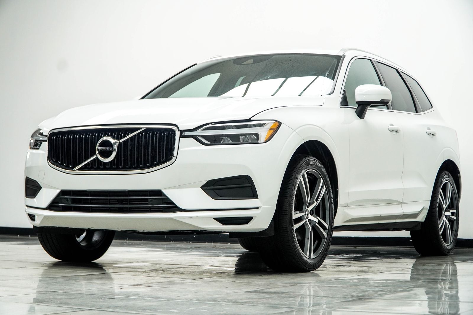 2020 Volvo XC60 T5 Momentum