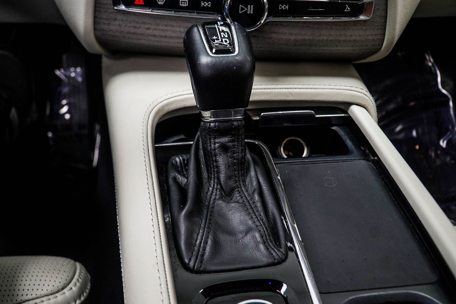 2021 Volvo XC90 T6 Inscription