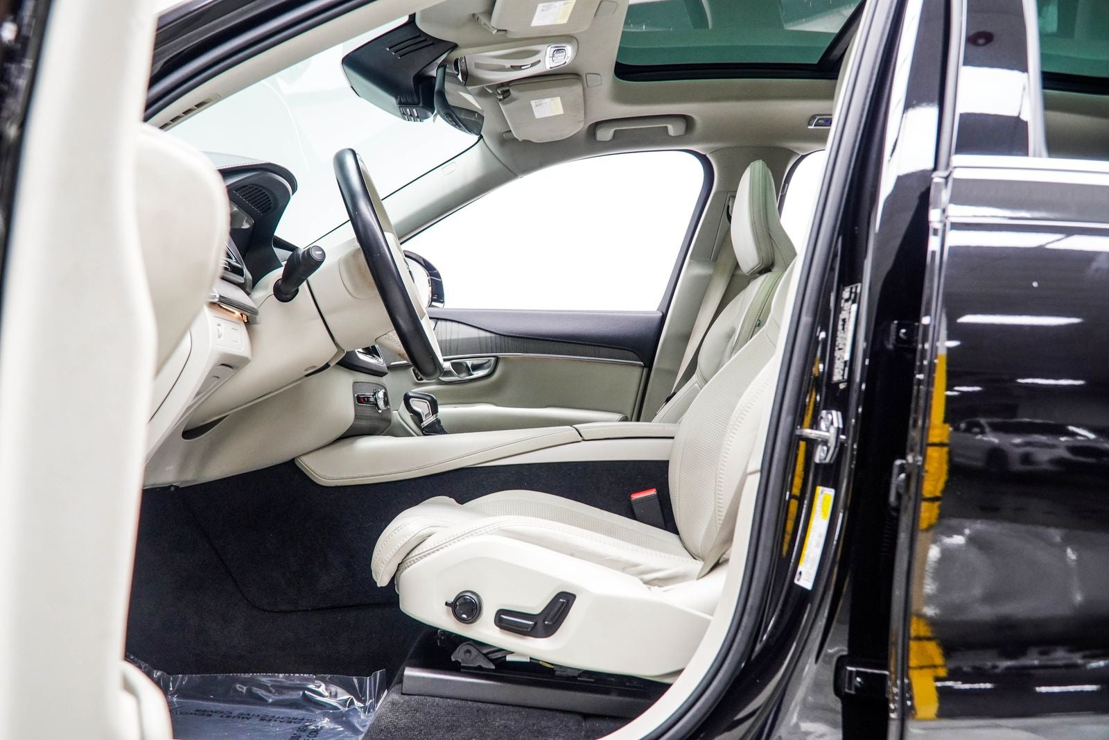 2021 Volvo XC90 T6 Inscription