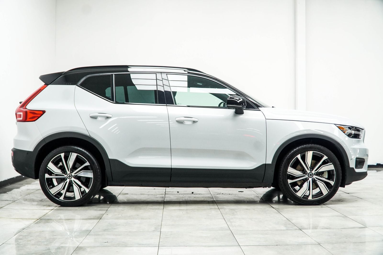 2022 Volvo XC40 Recharge Pure Electric P8 Ultimate