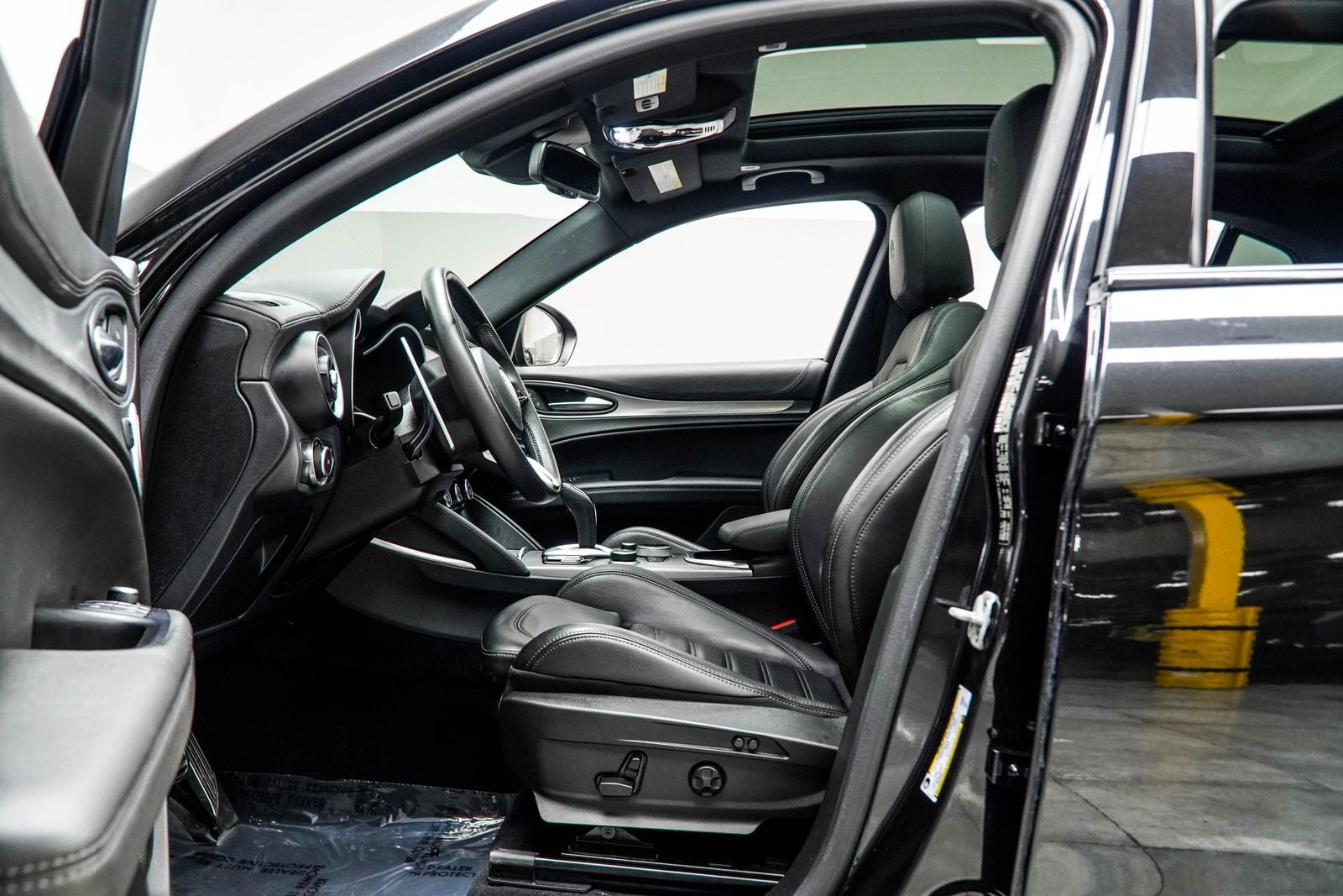 2023 Alfa Romeo Stelvio Veloce