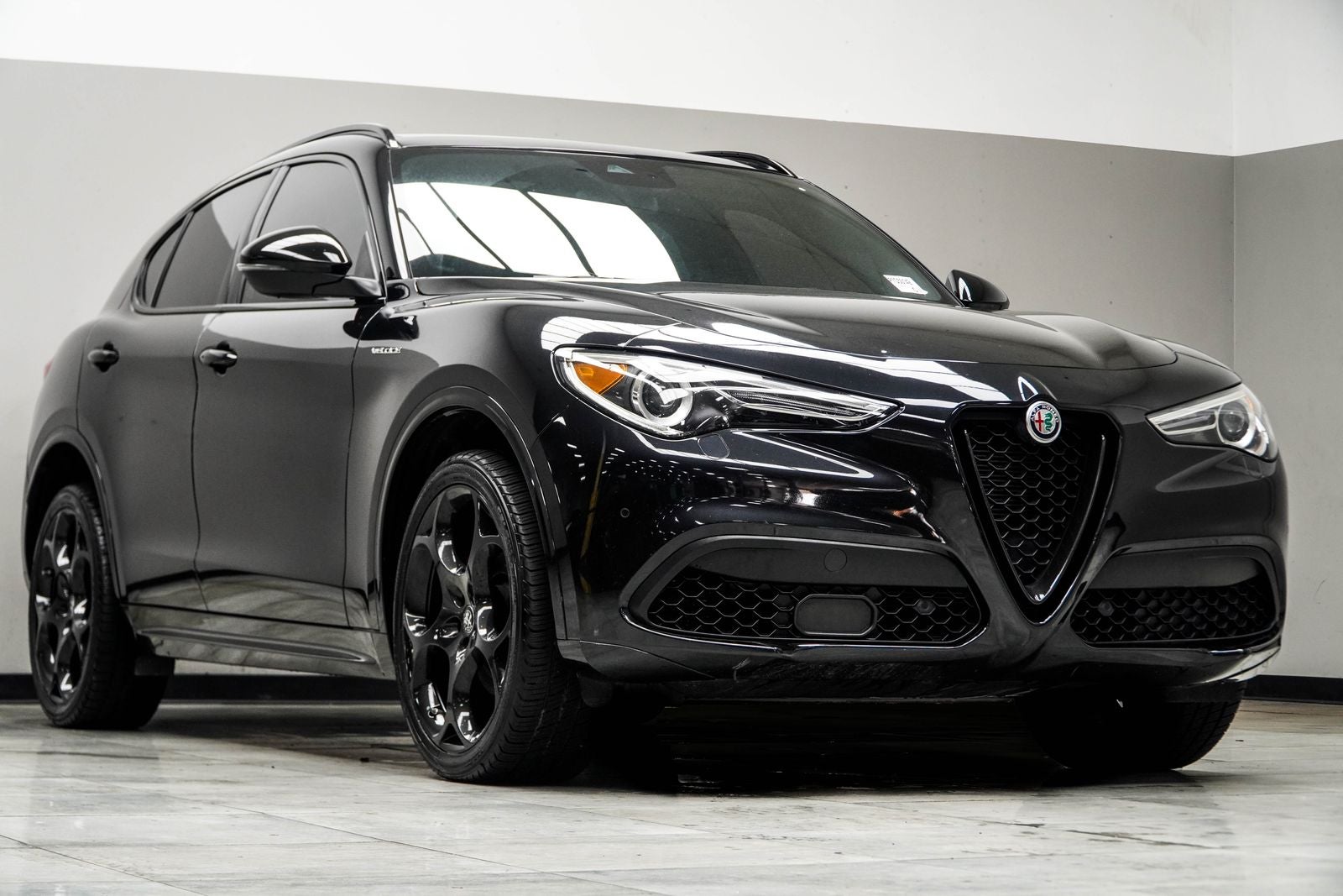 2023 Alfa Romeo Stelvio Veloce