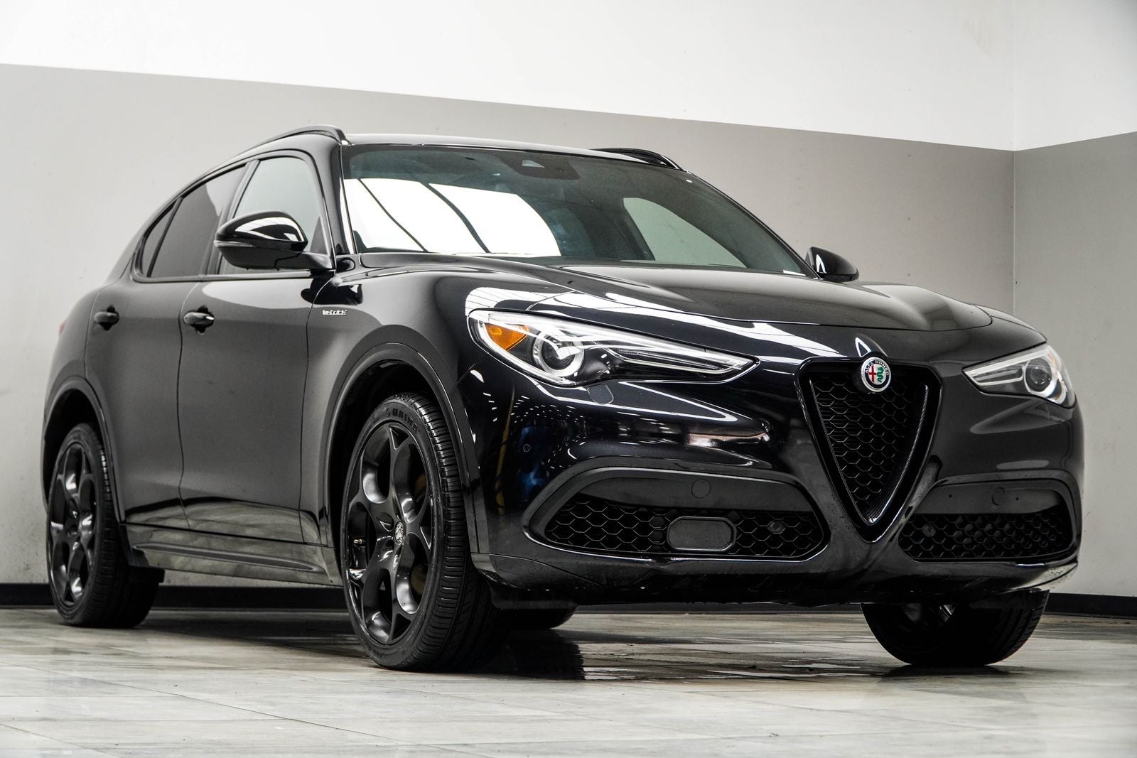 2023 Alfa Romeo Stelvio Veloce