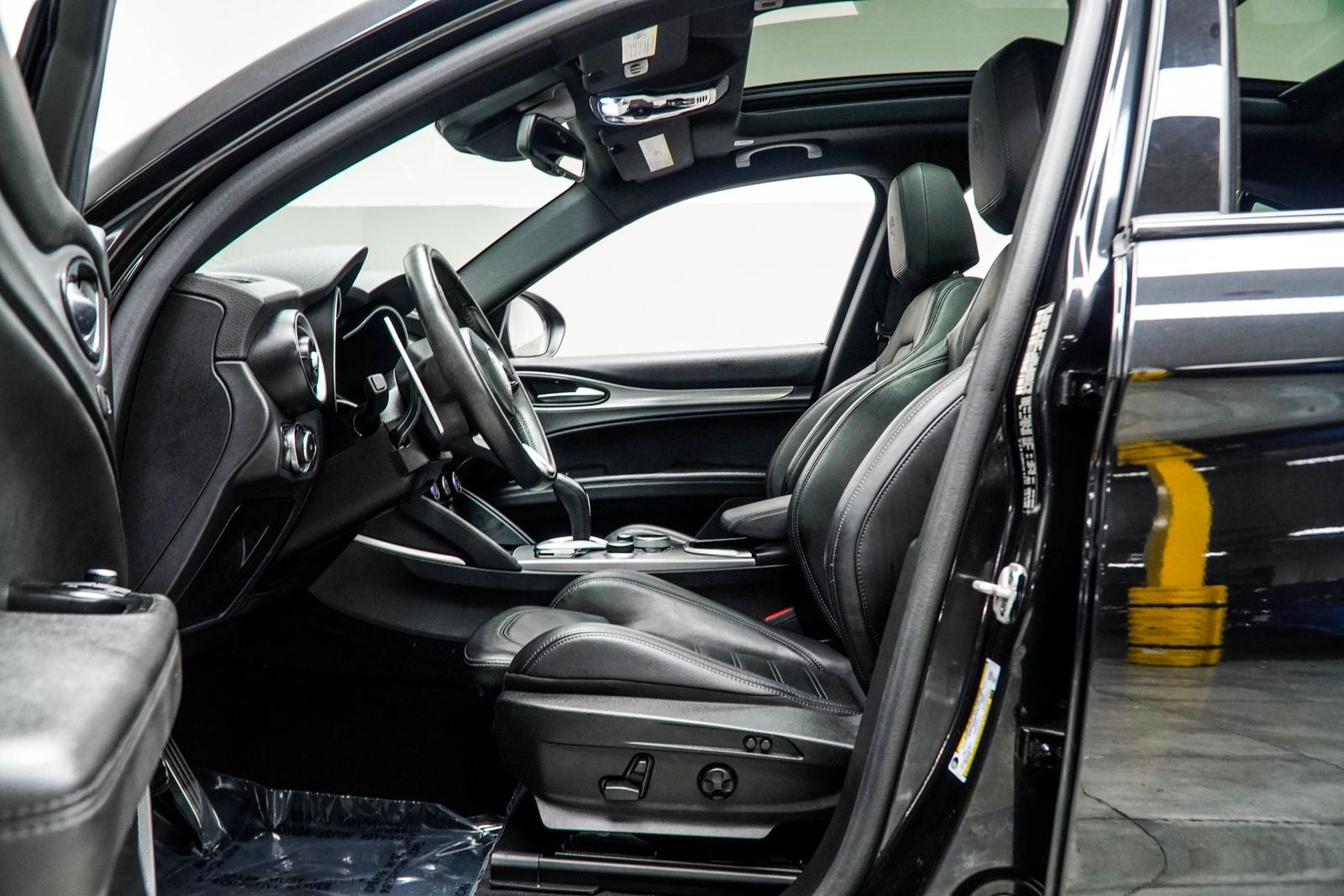 2023 Alfa Romeo Stelvio Veloce