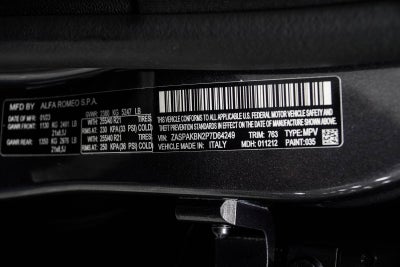 2023 Alfa Romeo Stelvio Base