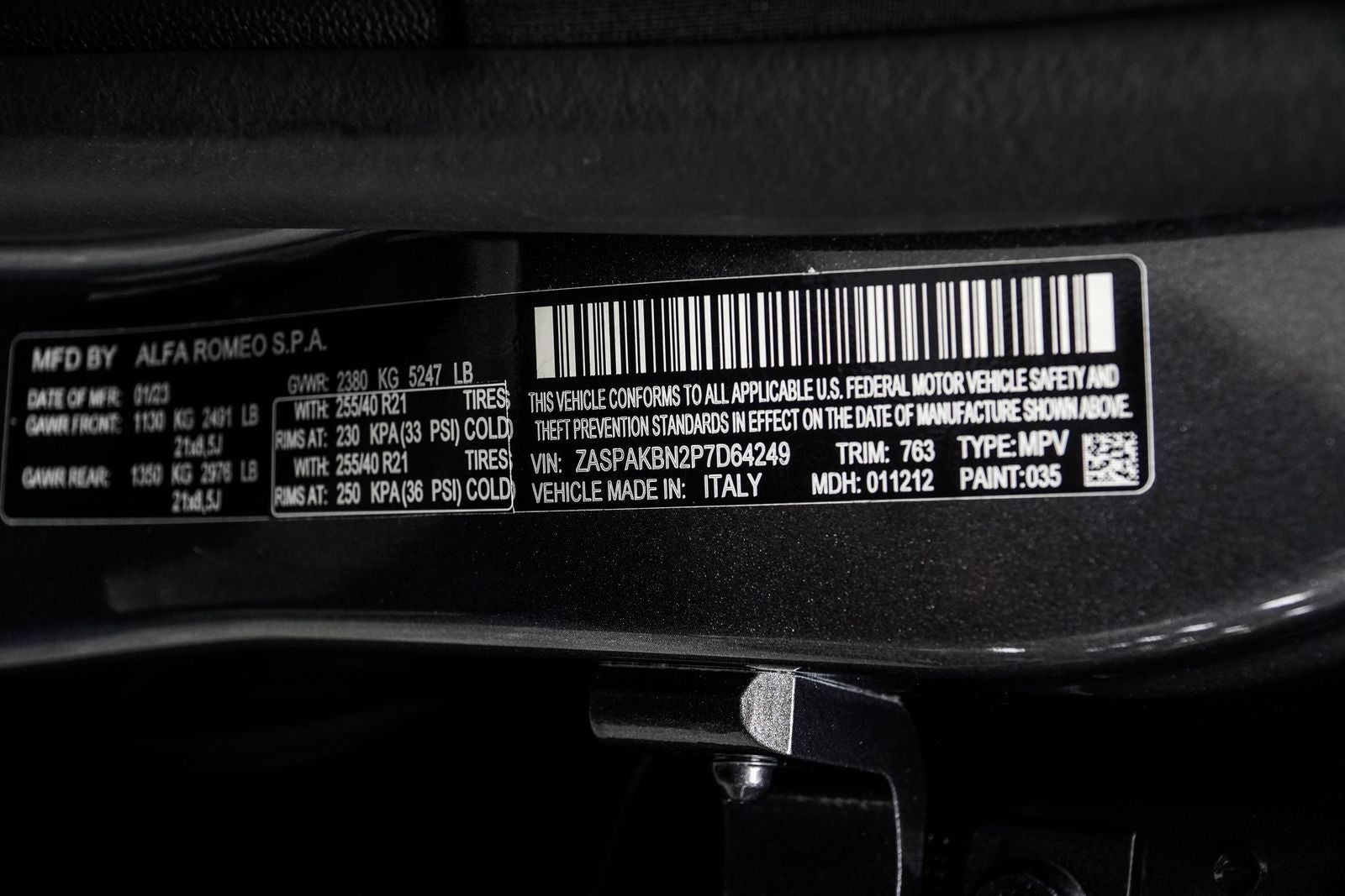 2023 Alfa Romeo Stelvio Base