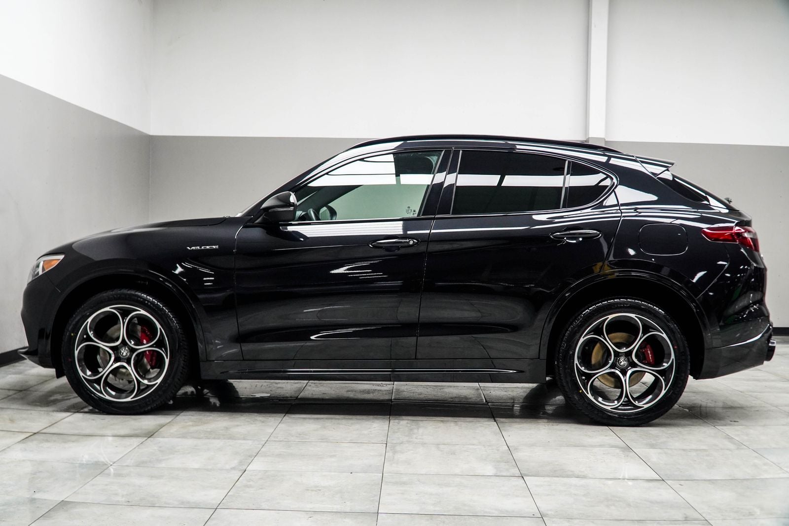 2023 Alfa Romeo Stelvio Veloce