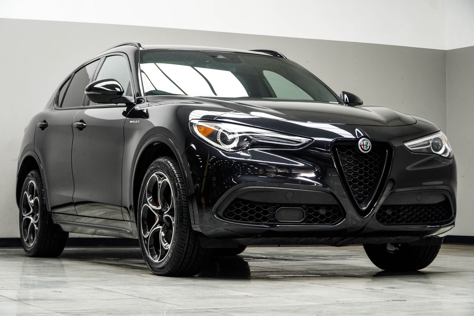 2023 Alfa Romeo Stelvio Veloce
