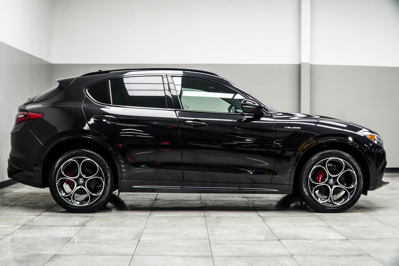 2023 Alfa Romeo Stelvio Veloce