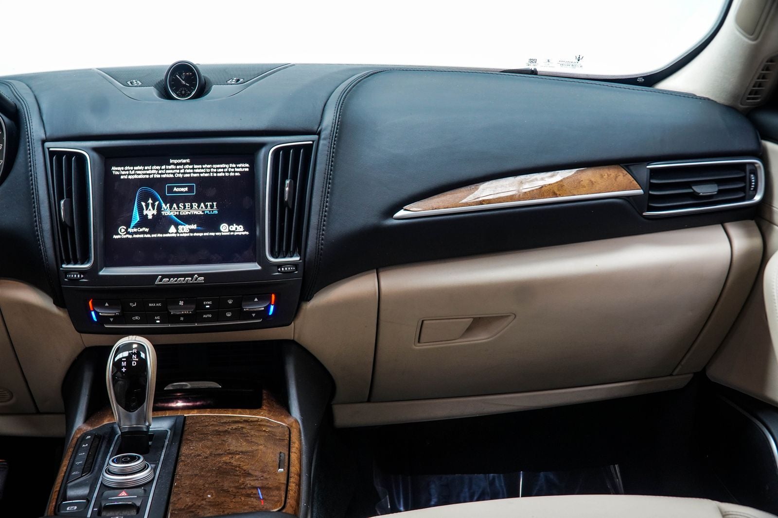 2017 Maserati Levante Base