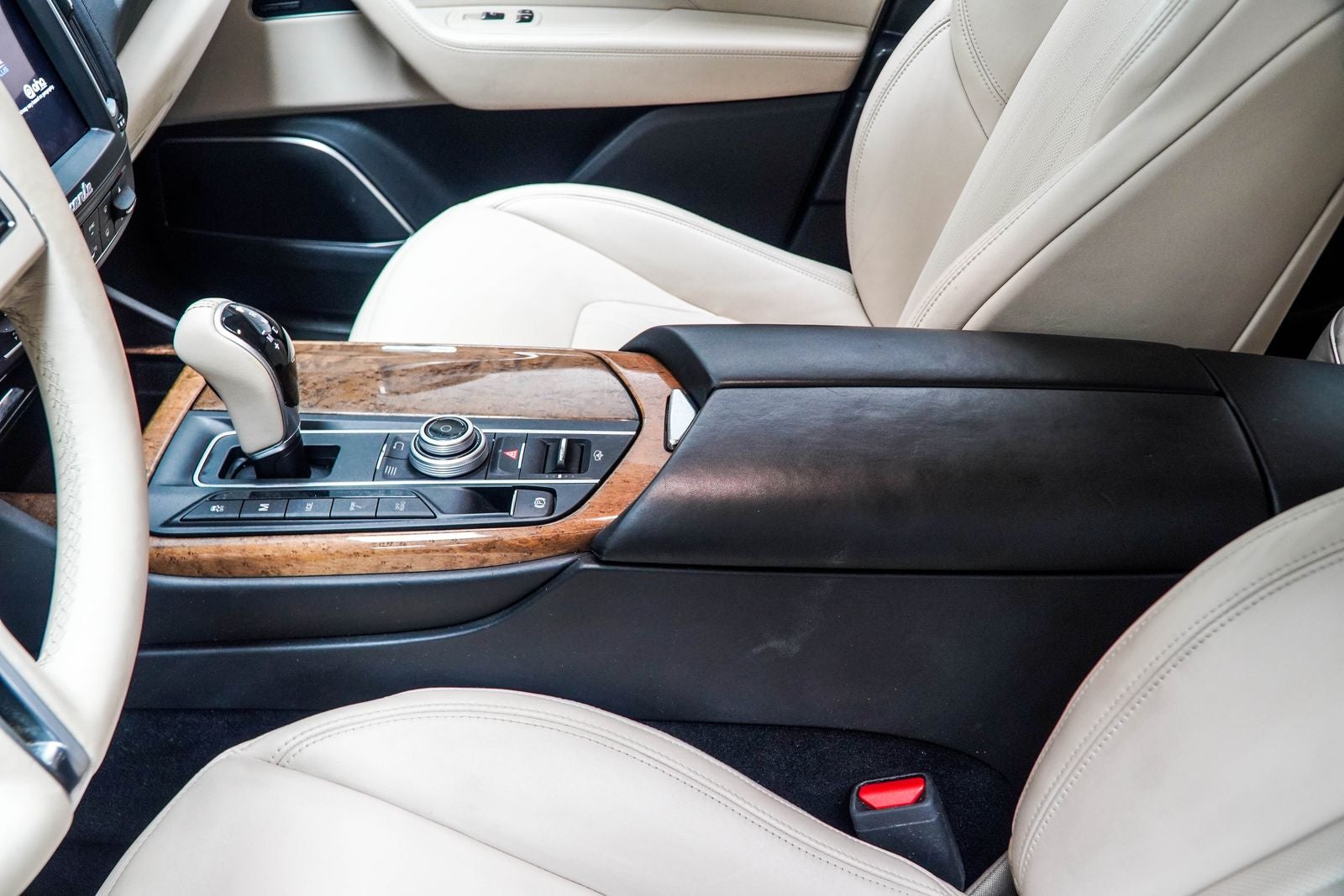 2017 Maserati Levante Base