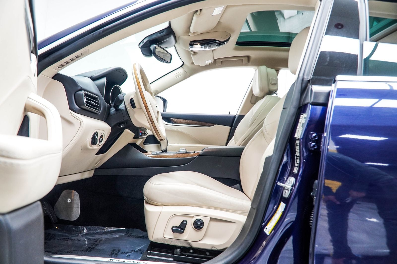 2017 Maserati Levante Base