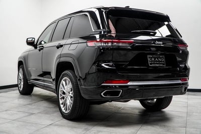 2022 Jeep Grand Cherokee Summit