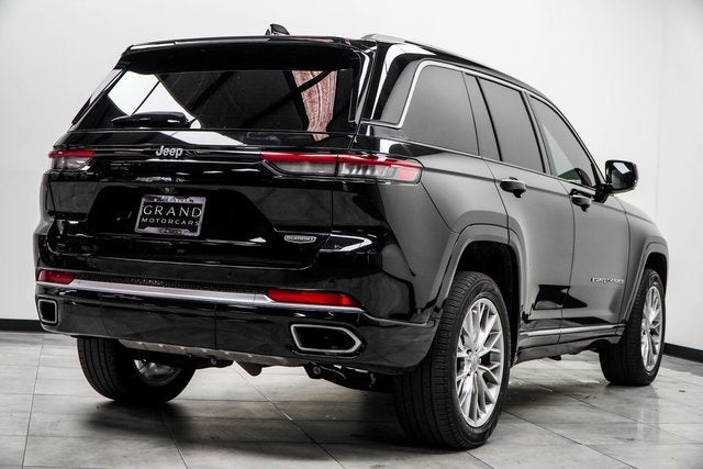 2022 Jeep Grand Cherokee Summit