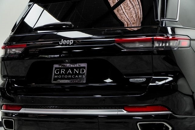 2022 Jeep Grand Cherokee Summit