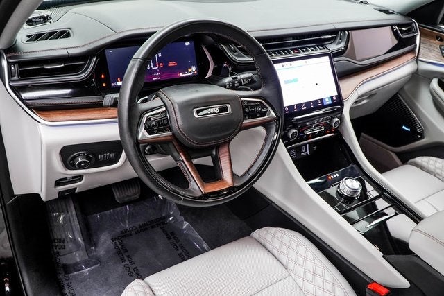 2022 Jeep Grand Cherokee Summit